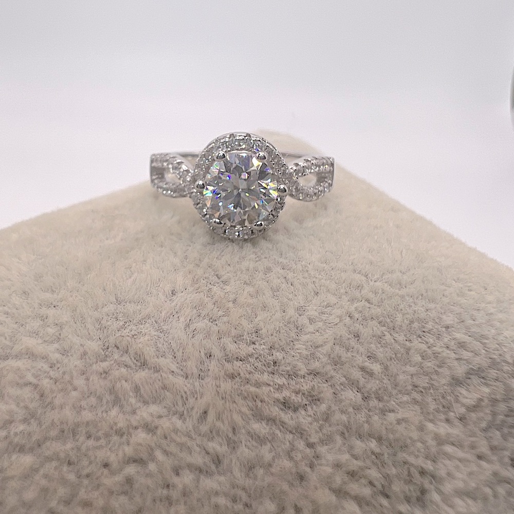 Twist Halo 1 carat center stone Engagement Ring - Picture 1 of 6